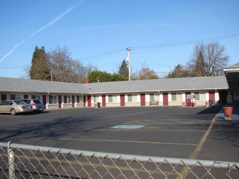 Signature Inn Eugene Exterior photo